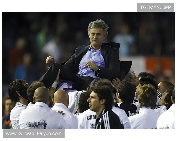 巴塞罗那在球权轮转上更为老练,全场控制力强 巴塞罗那在球权轮转上更为老练,全场控制力强