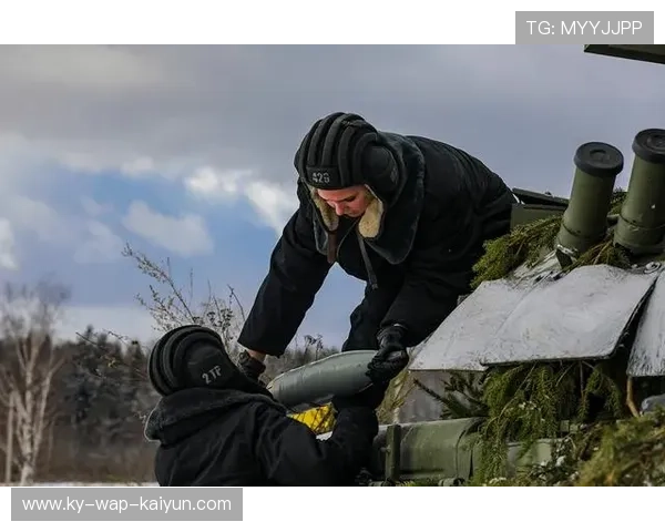 哈查诺夫煽动全场的正拍重炮重新响起 哈查诺夫煽动全场的正拍重炮重新响起