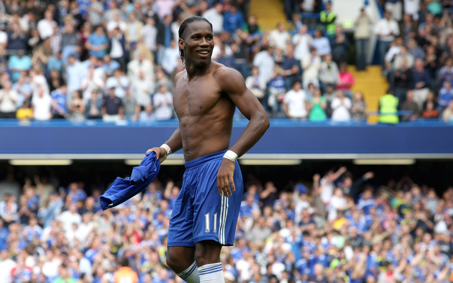 足球转会市场再起波澜